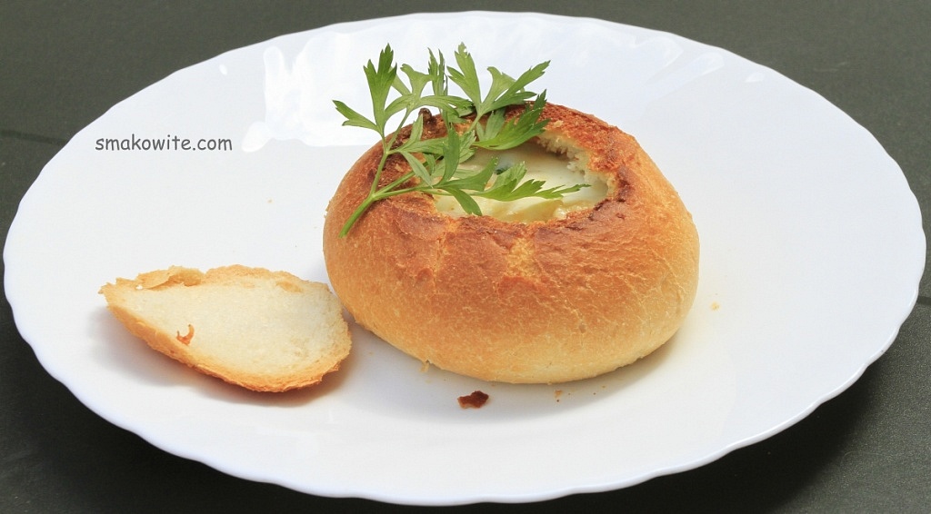 bułka z jajkiem