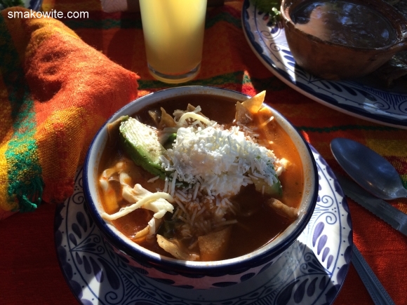 sopa azteca