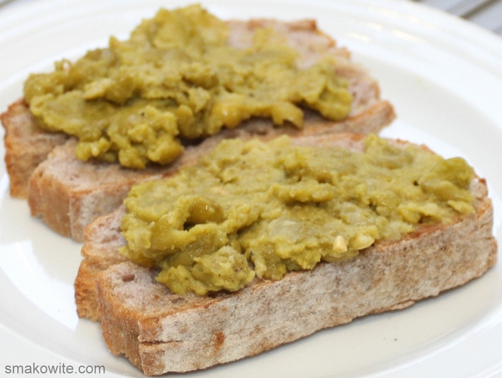 kanapki z pastą groszkową