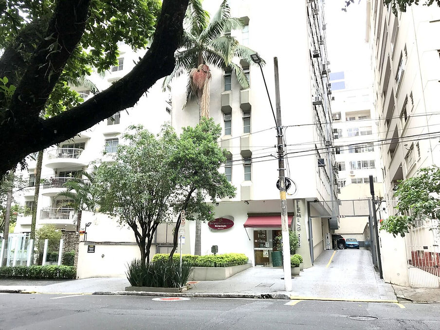 Fachada do consultório do psicanalista Luiz Fellipe Almeida, localizada na rua Itacolomi, 333, em Higienópolis, São Paulo