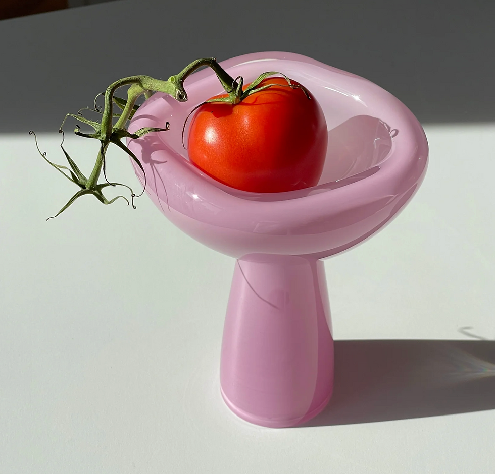 Thumbnail: Phantom dish - Ursula Futura