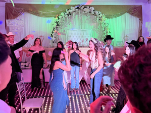 Experiencia de invitados en XV: lo que hace que todos se sientan cómodos