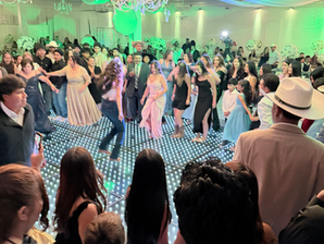 Música para XV: las canciones que llenan la pista
