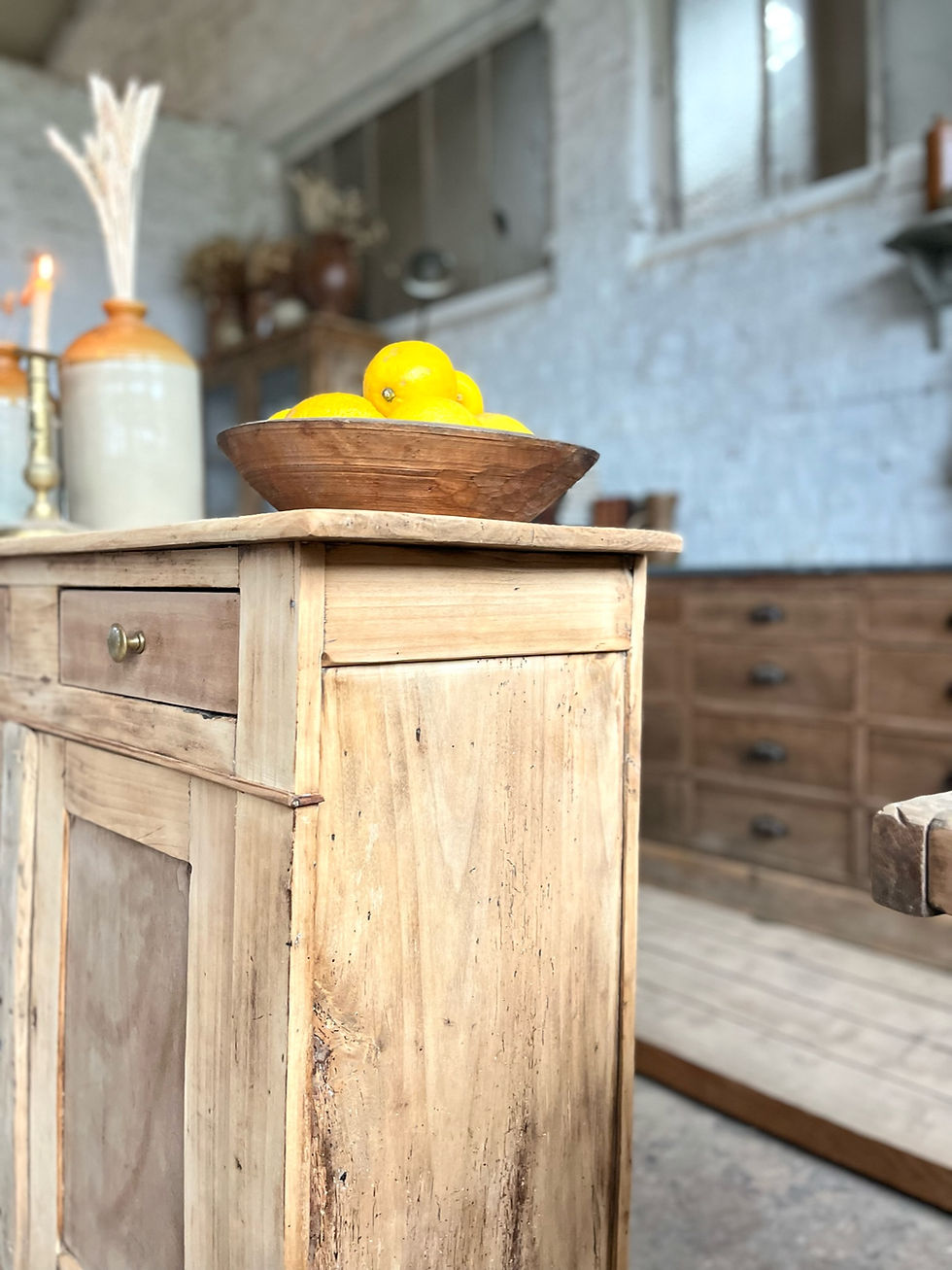 Miniature : Ancien petit buffet parisien 