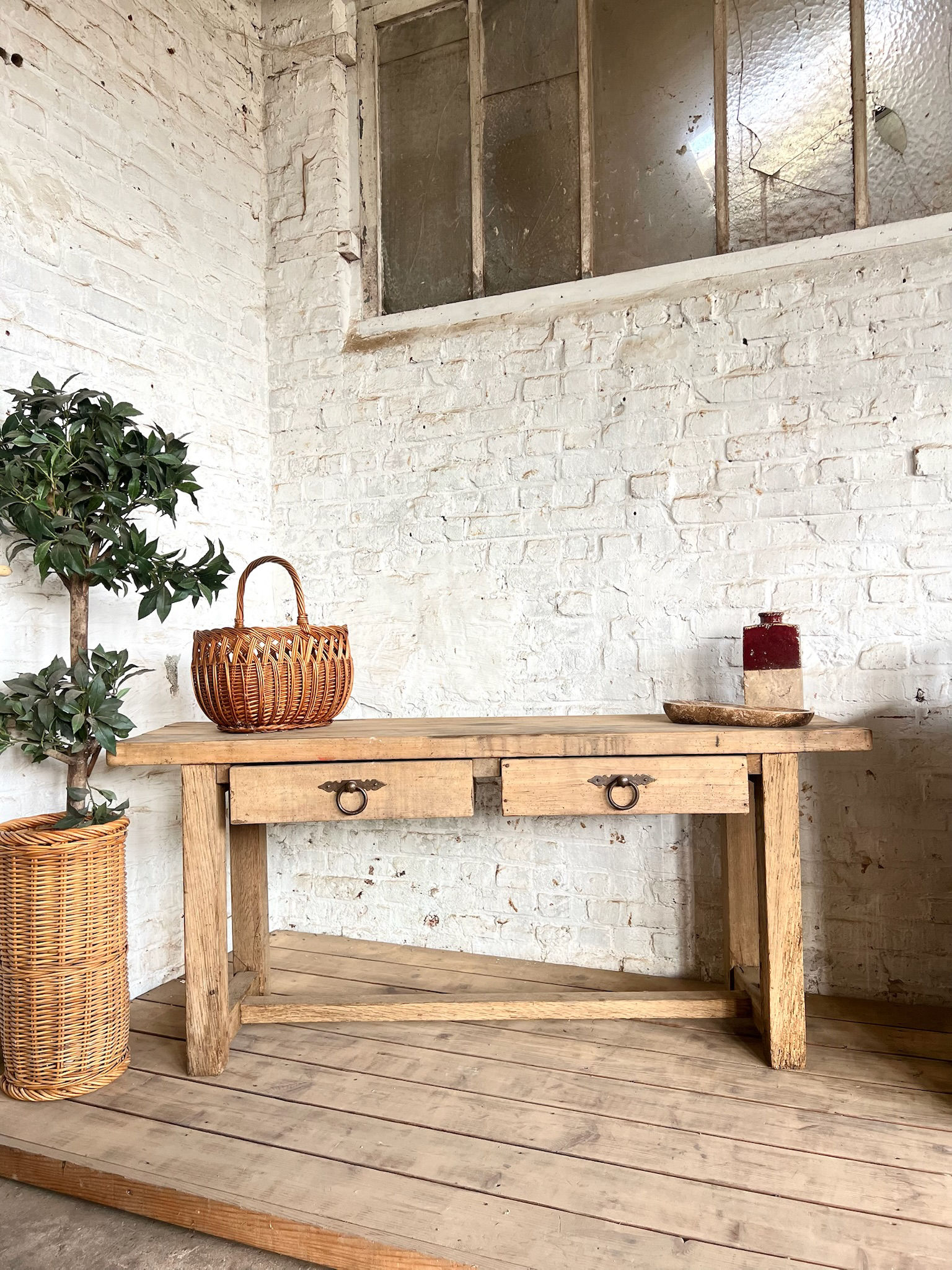 Ancienne console / établi