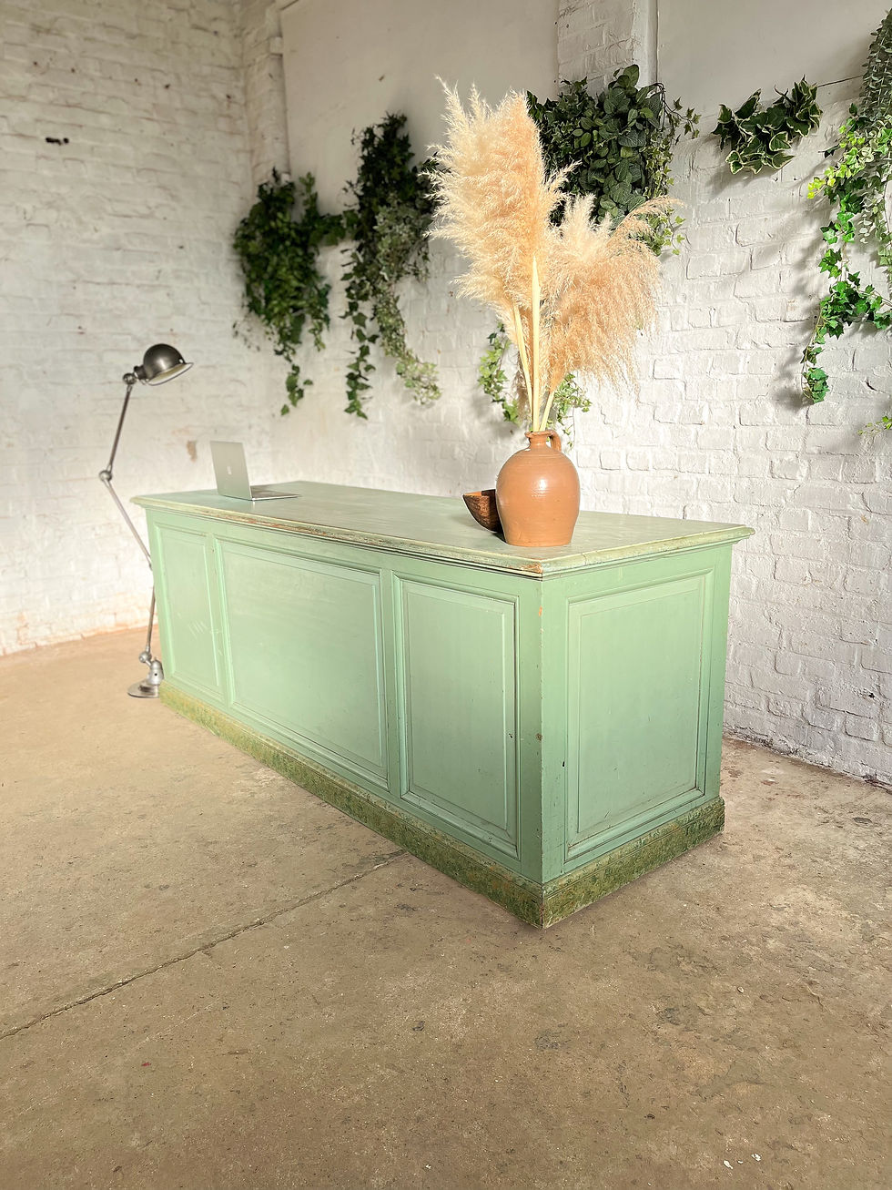 Miniature : Ancien comptoir de commerce patine verte