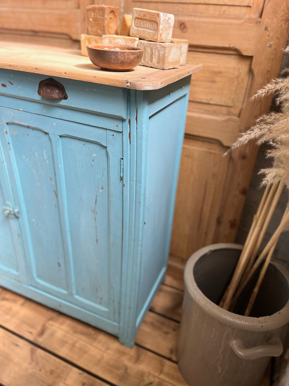 Miniature : Ancien buffet parisien patine bleue 