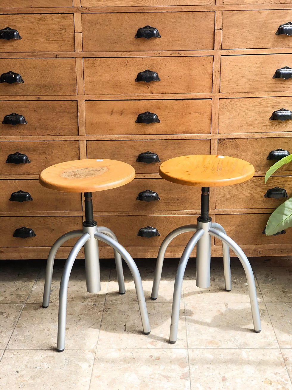 Miniature : Ancien tabouret d’atelier