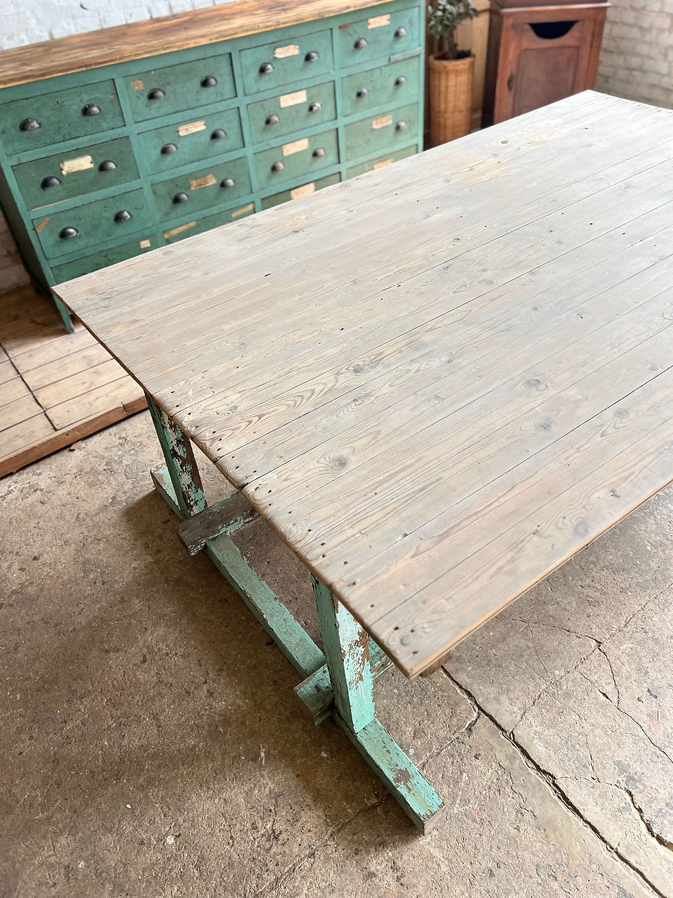 Miniature : Ancienne table / îlot d’atelier 