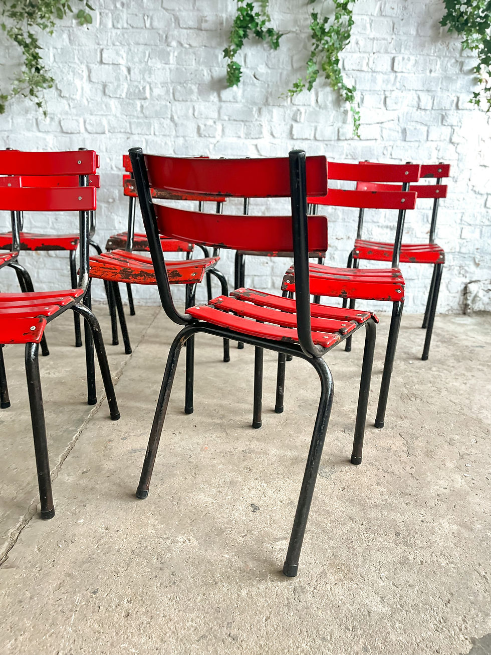 Miniature : Série de 13 chaises bistrot métal Tolix patine rouge
