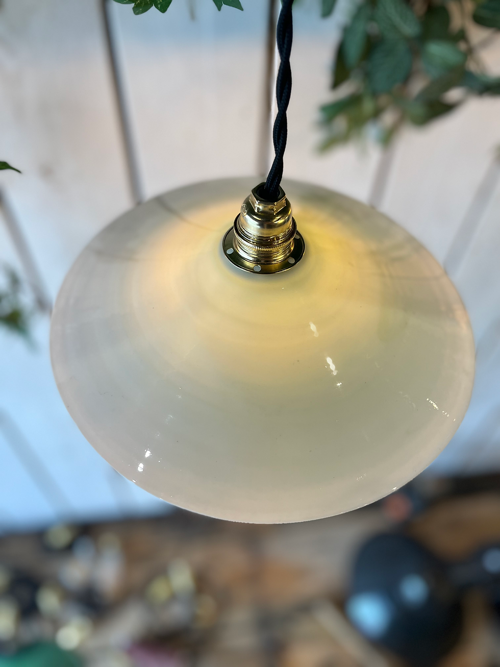 Miniature : Lampe assiette opaline blanche (10 pièces disponibles)