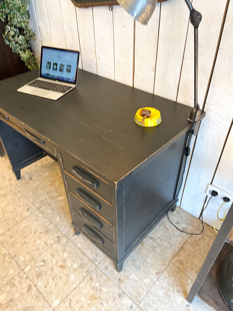 Miniature : Ancien petit bureau patine noire