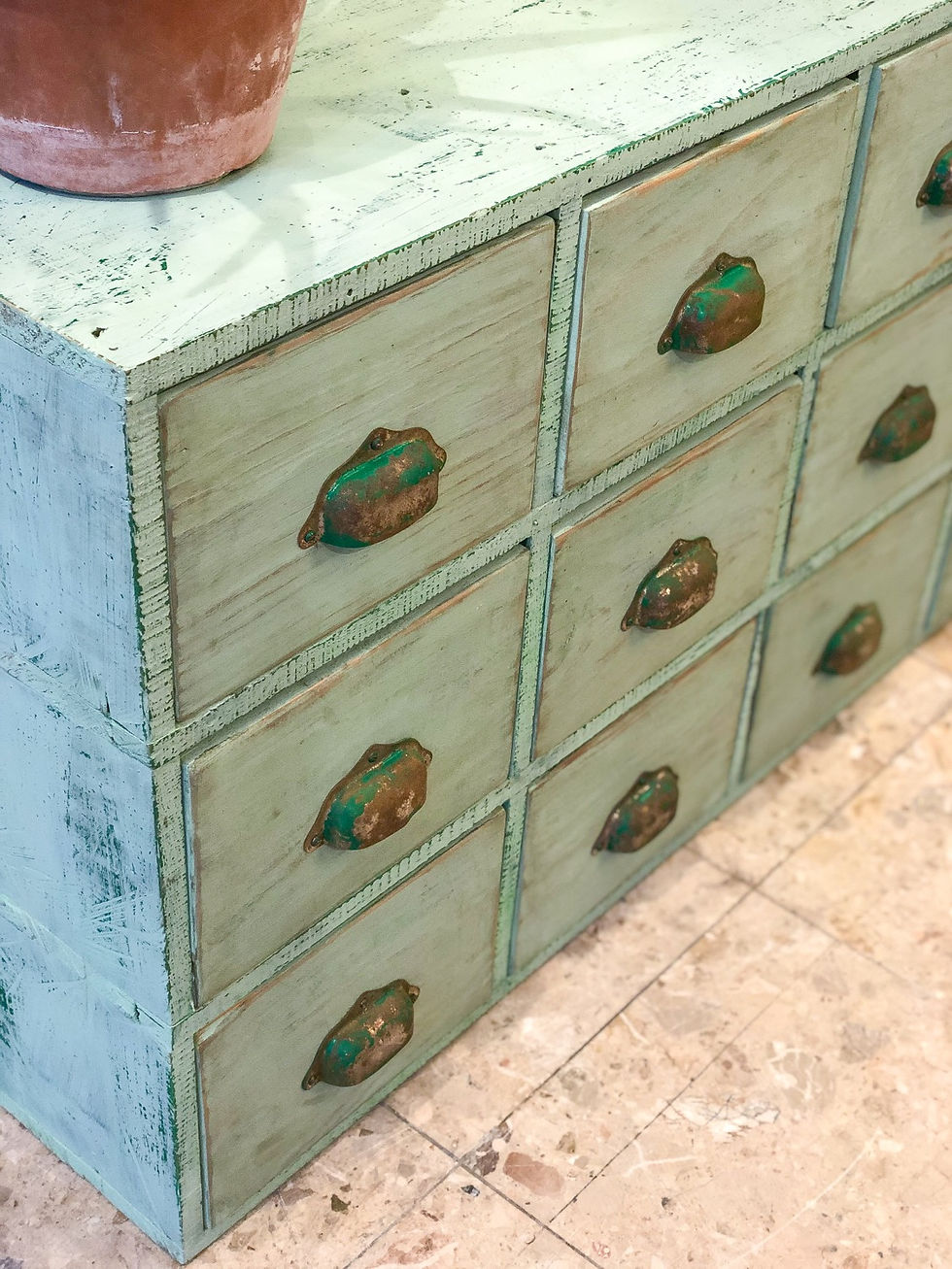 Miniature : Petit meuble de metier à tiroirs 