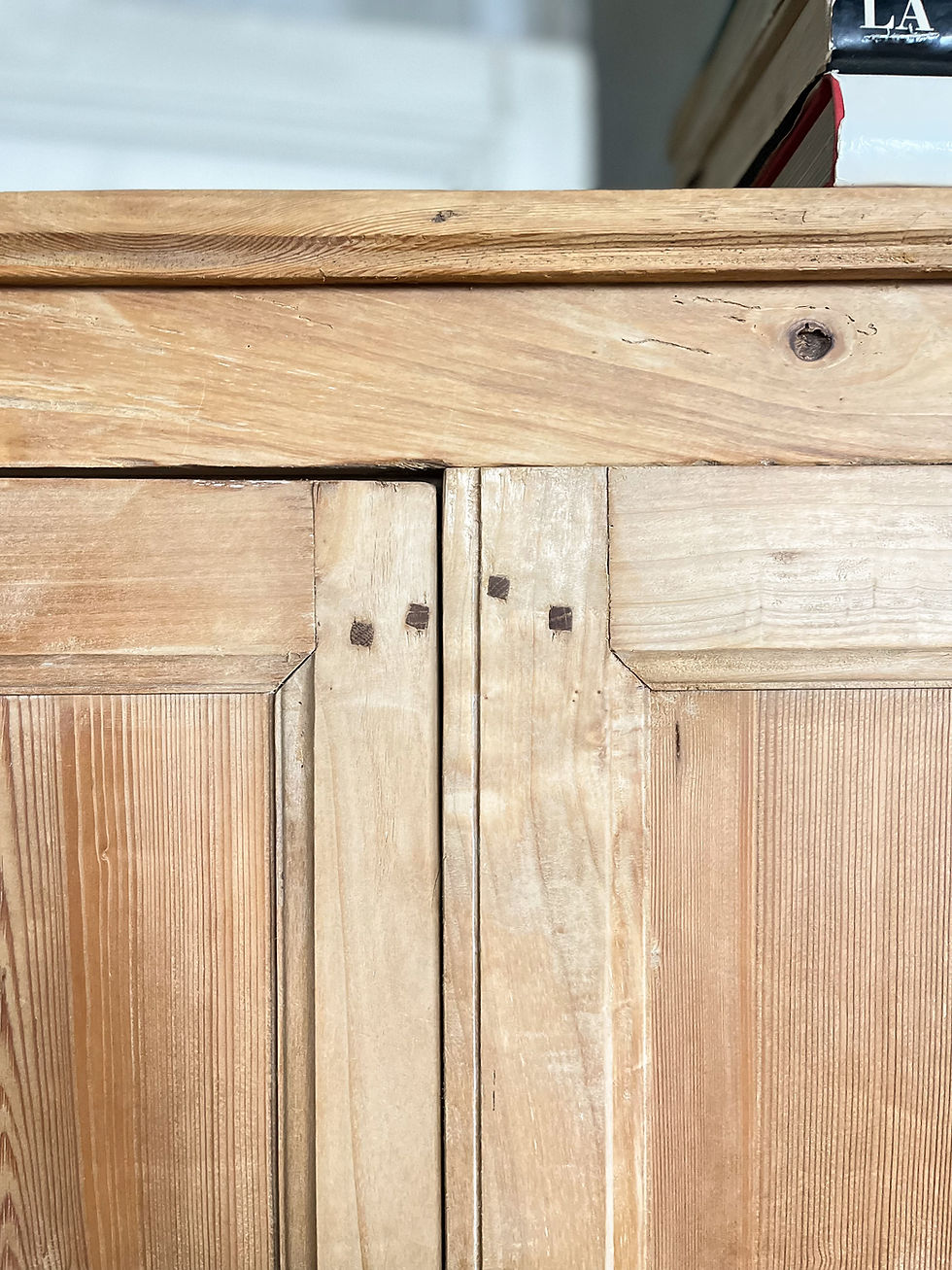 Miniature : Ancienne armoire double portes