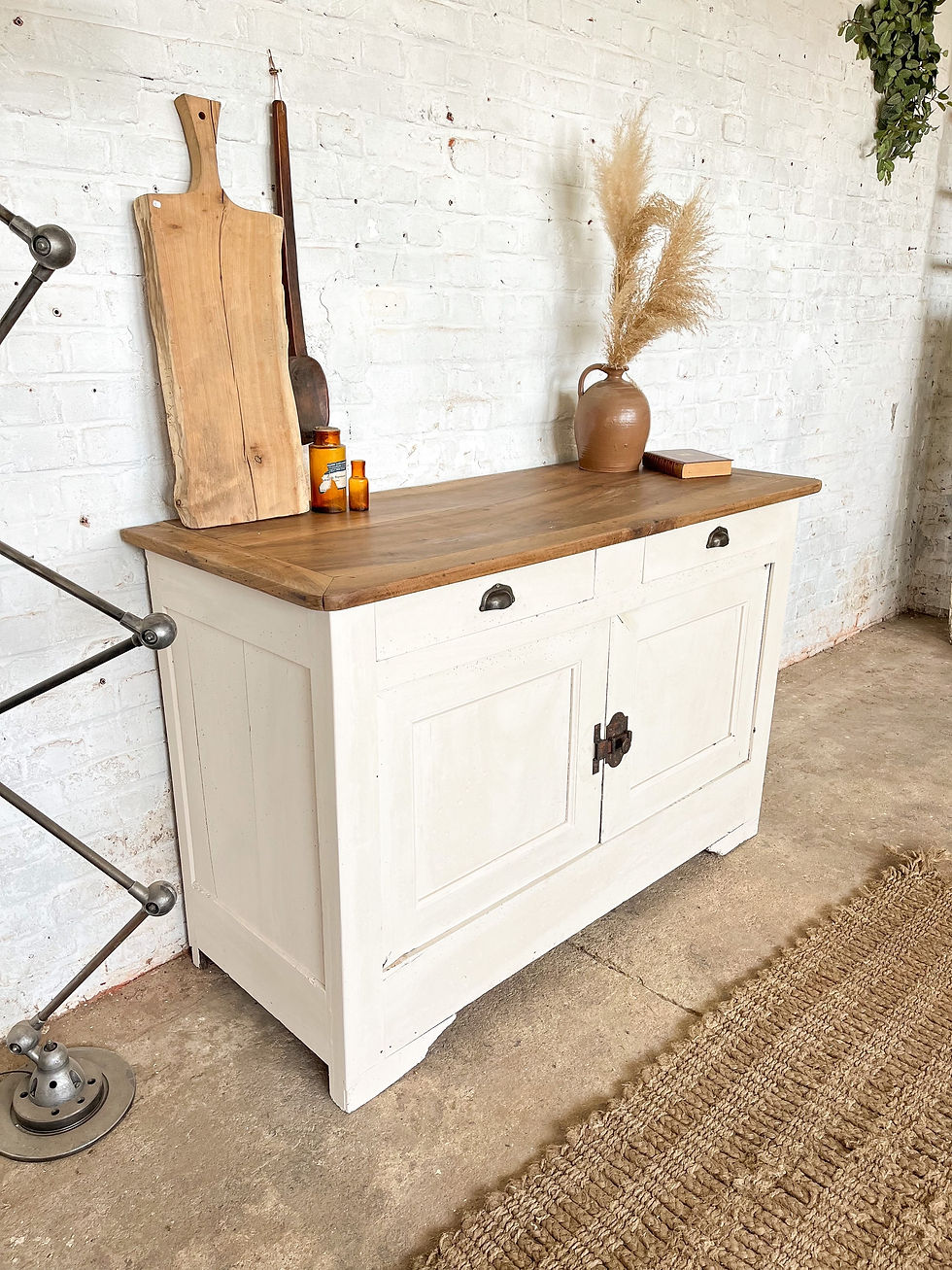Miniature : Ancien buffet bas 