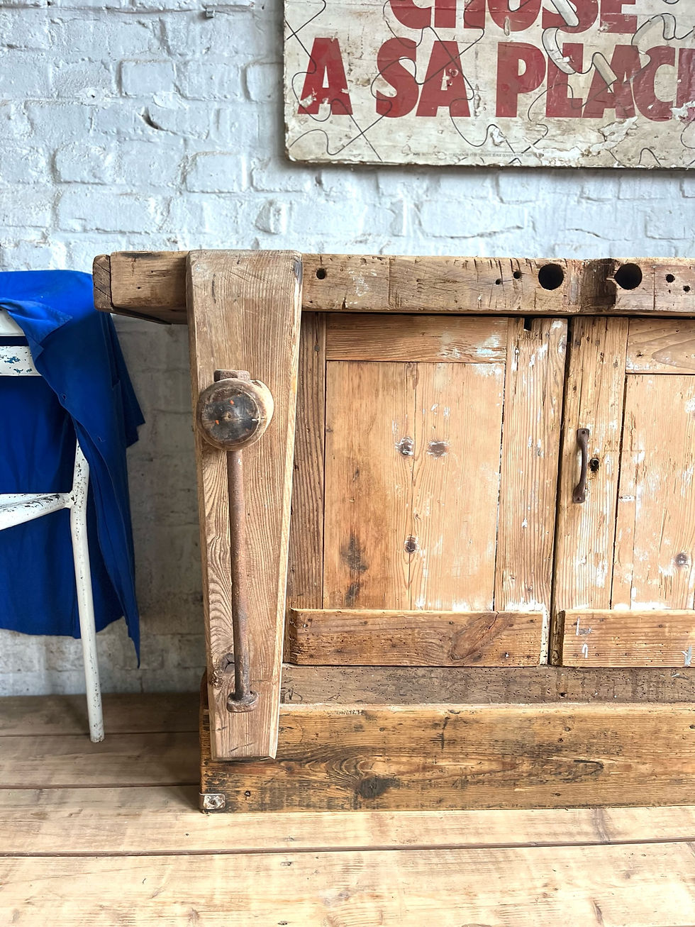 Miniature : Ancien petit établi 