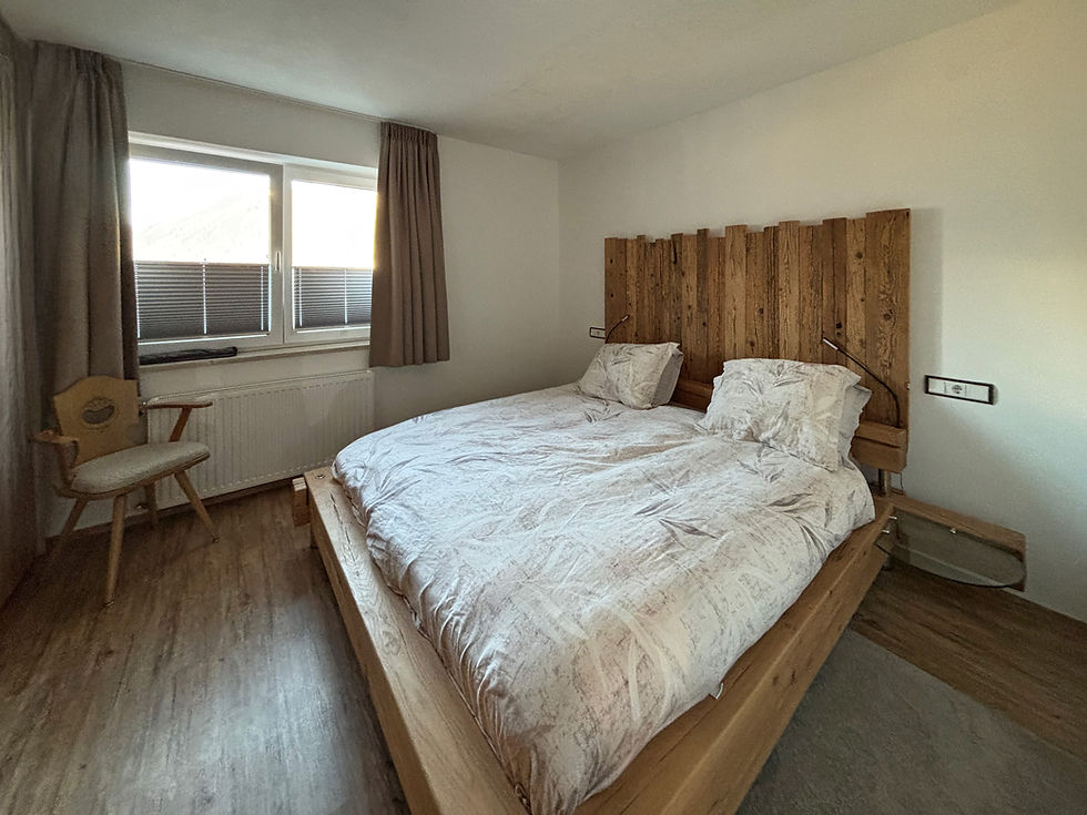 Miniaturbild: Schön saniertes Mehrfamilienhaus - PREIS AUF ANFRAGE