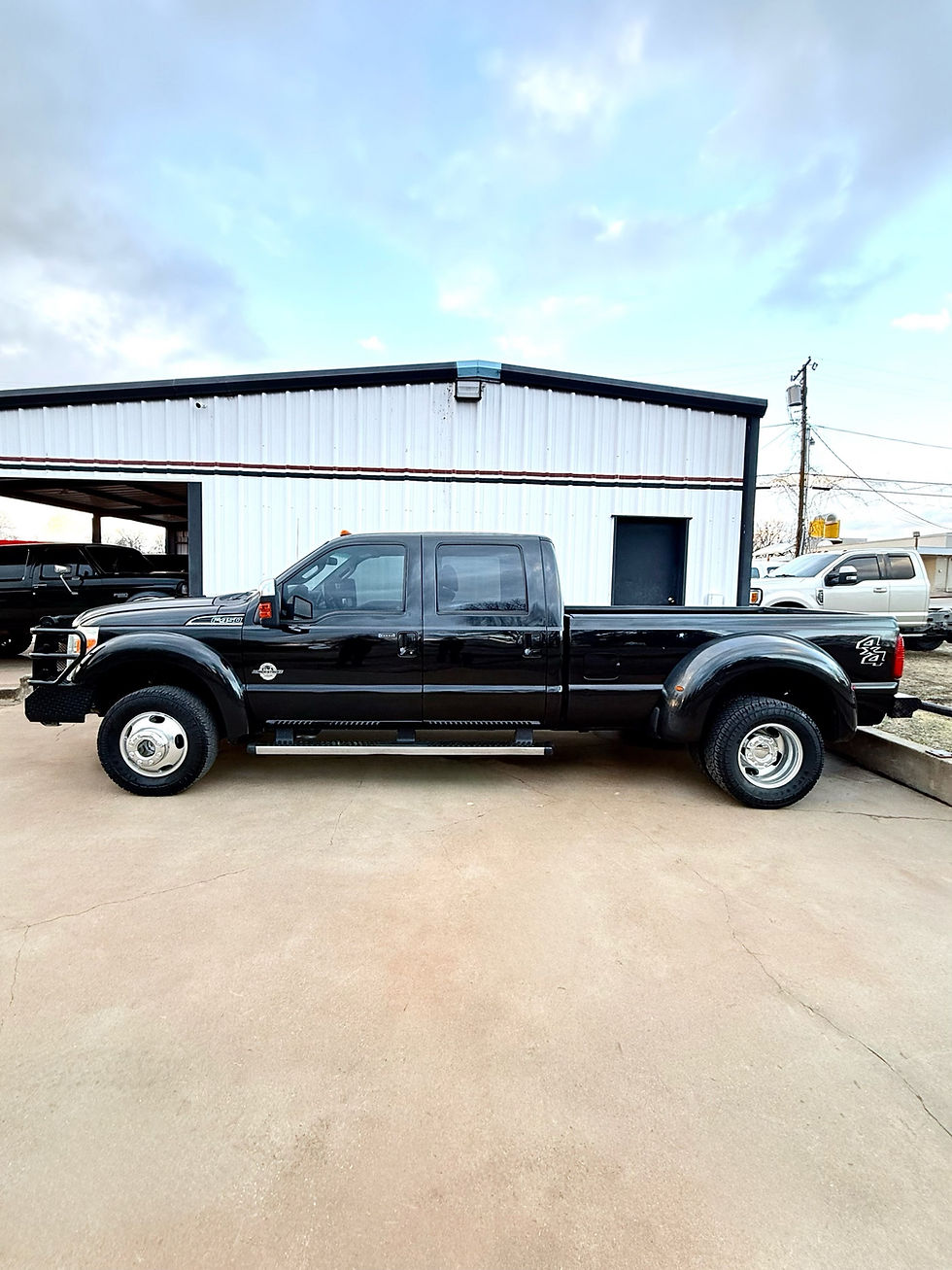 Thumbnail: 2011 F-450 Lariat 4x4 6.7 Powerstroke DRW