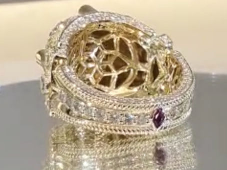 Craftsmanship in the World of Jewelry Art: Experience versus Technology