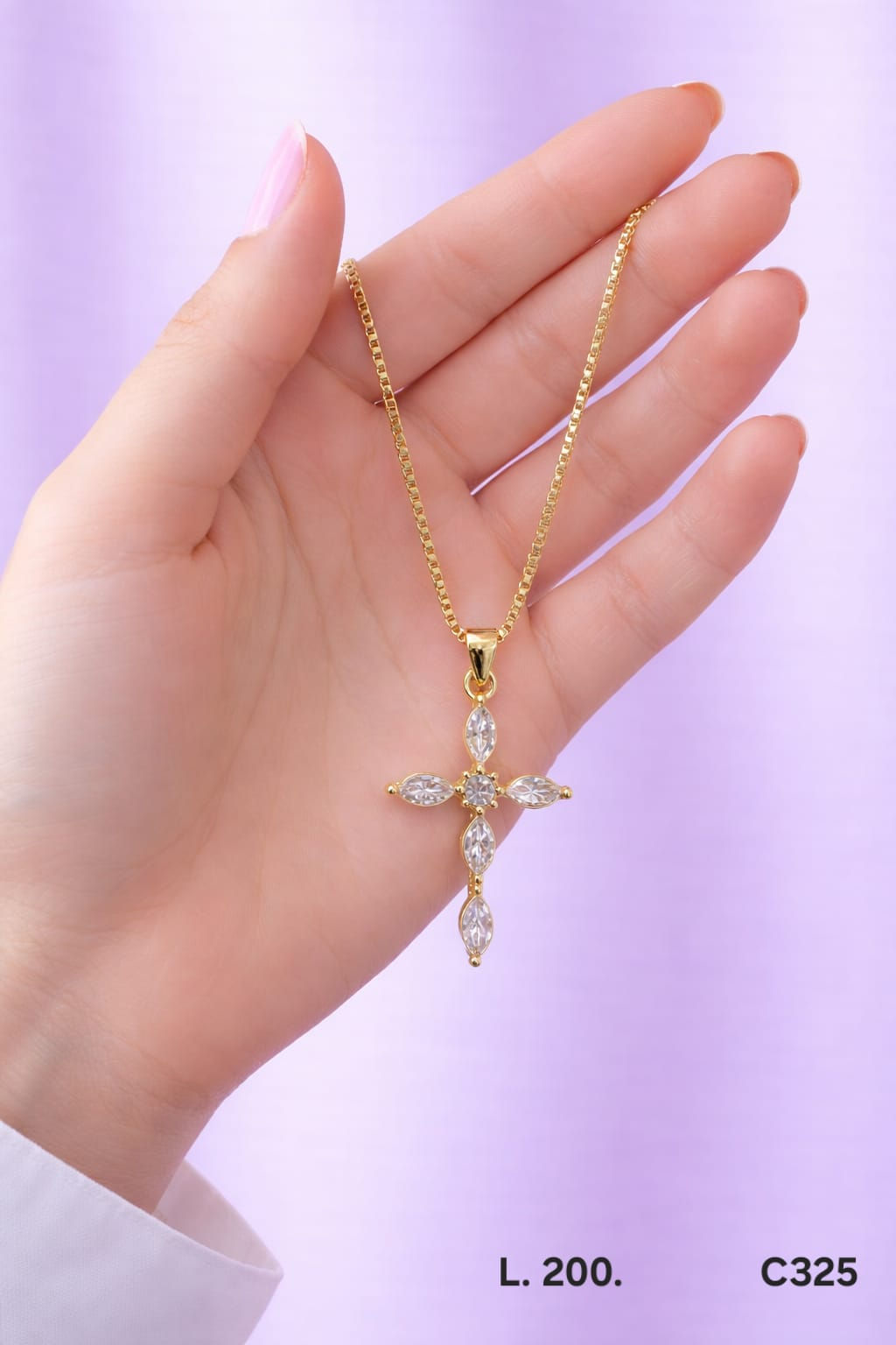 collar laminado de oro 18k diseño cruz elegante con zirconias tipo marquise