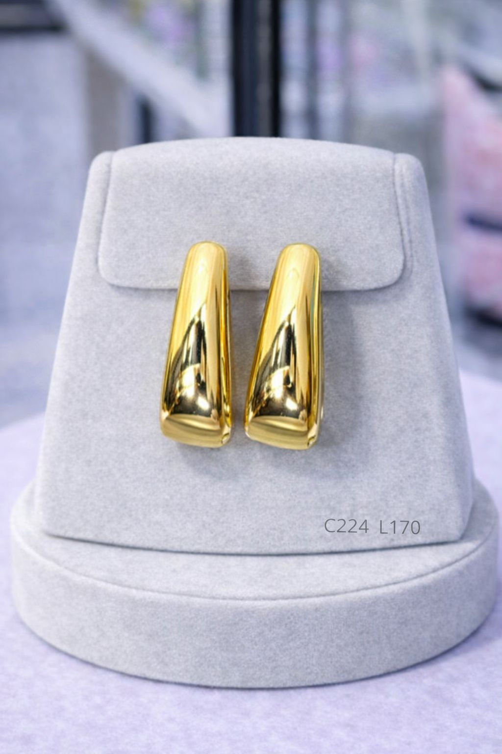 Aritos laminado de oro 18k diseño media argolla pulido espejo