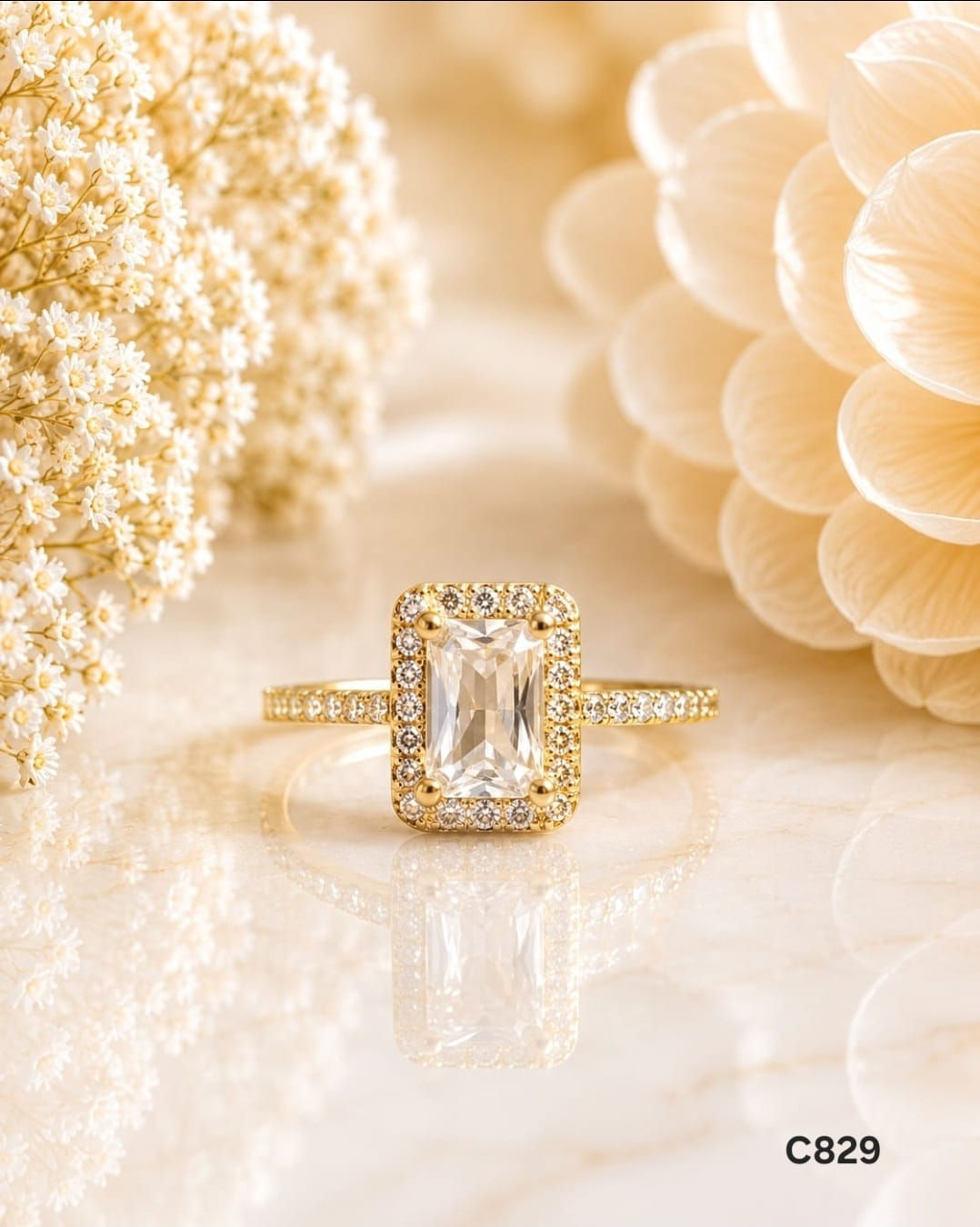 Anillo laminado de oro 18K Elegancia Imperial