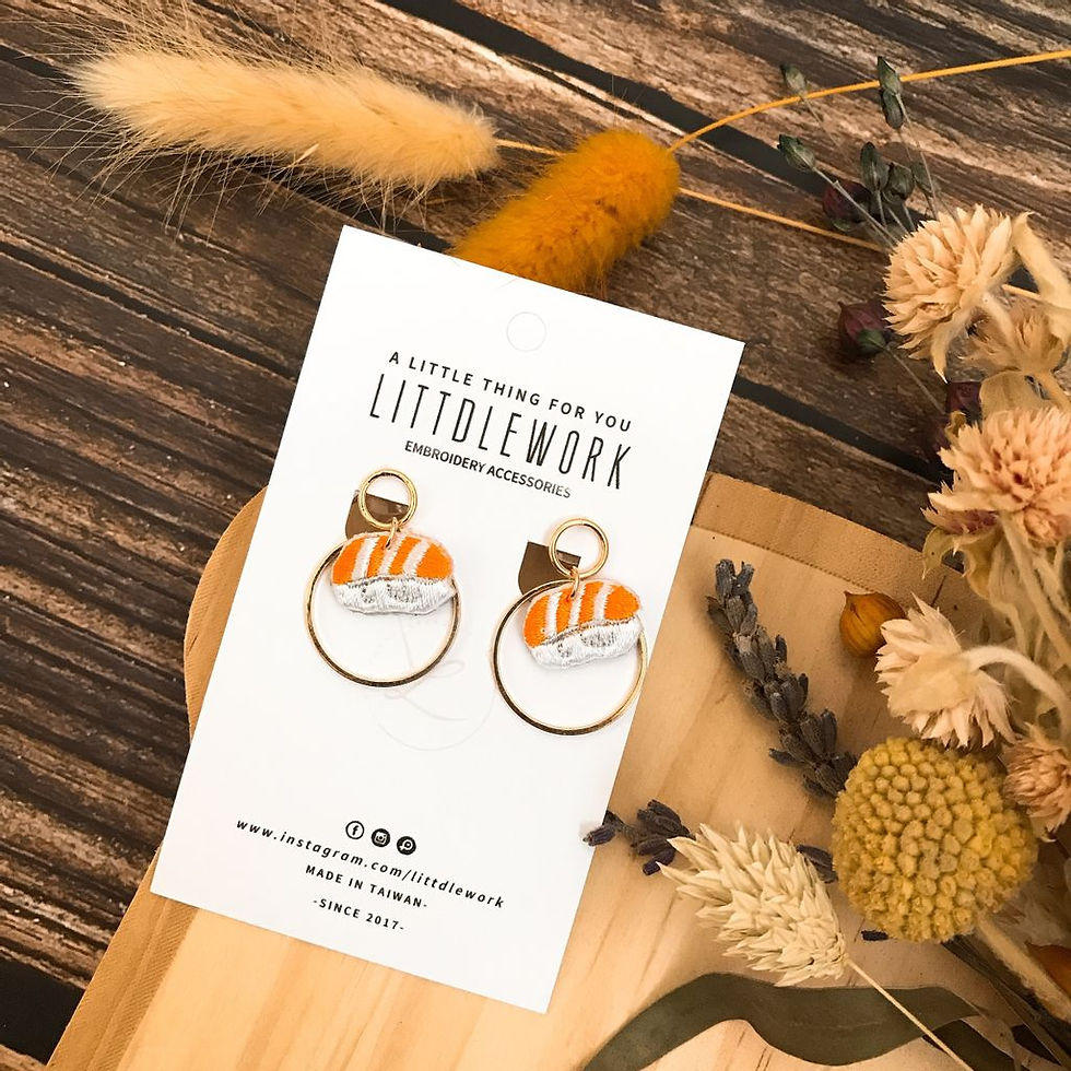 Littdlework | 刺繡耳環 - 鮭魚壽司 | Embroidered earrings - Salmon sushi