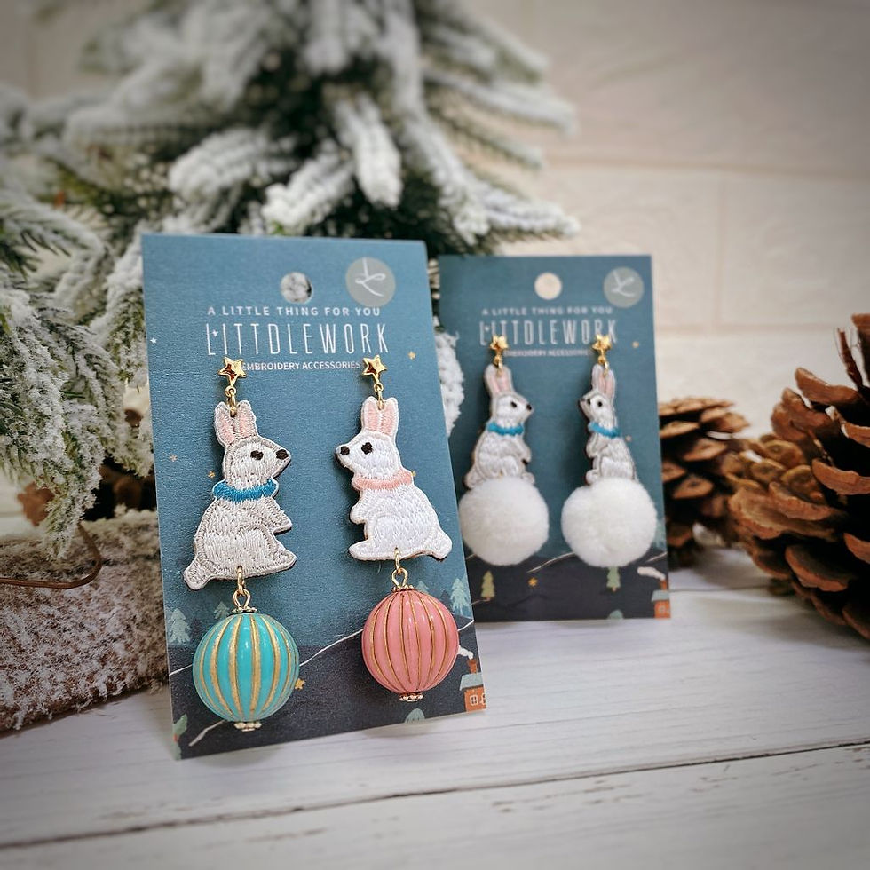 Littdlework | 刺繡耳環 - 小白兔與小灰兔 | Embroidered earring - White rabbit & gray rabbit