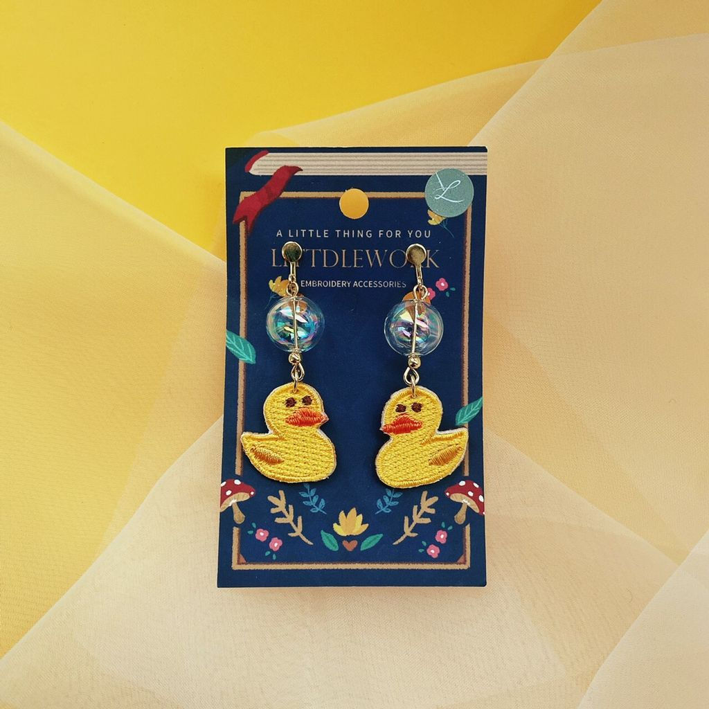 Littdlework | 刺繡耳環 - 泡泡小鴨 | Embroidered earring - Bubble Duck