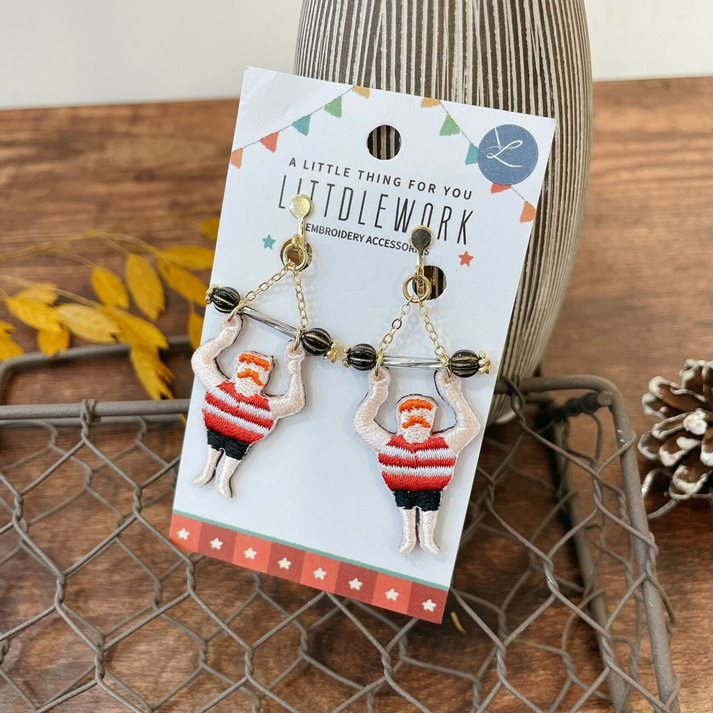 Littdlework | 刺繡耳環 - 大力士 | Embroidered earring - strongman