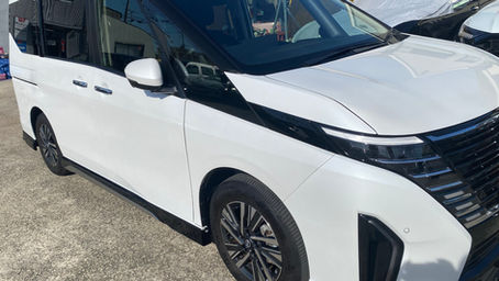 セレナC28 パワーバックドア後付け施工