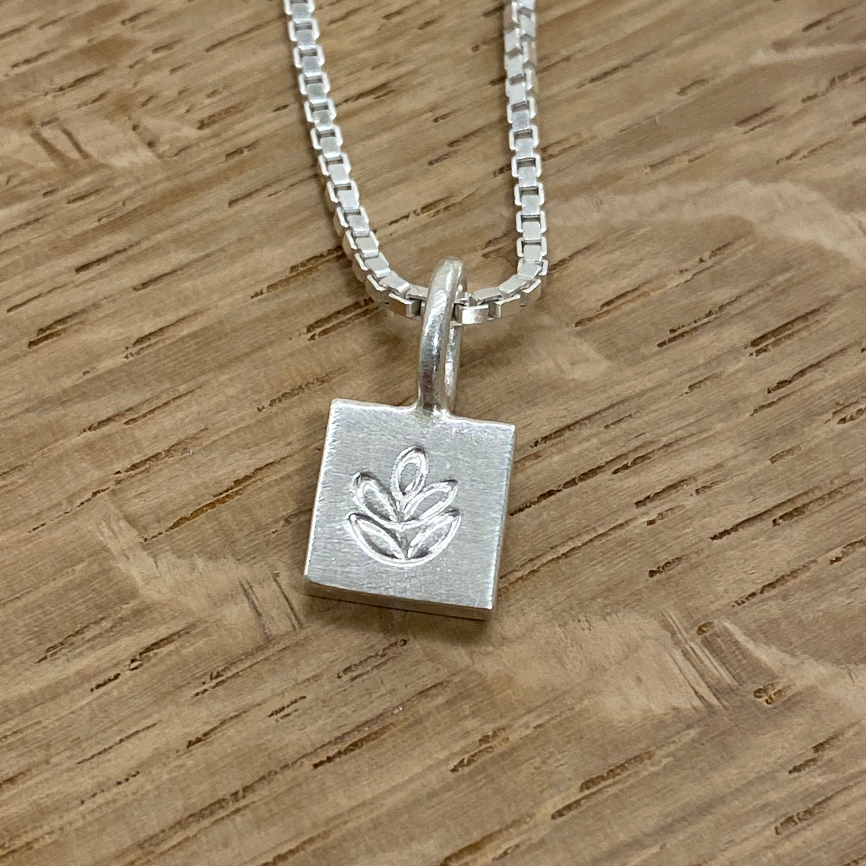 Leaf pendant