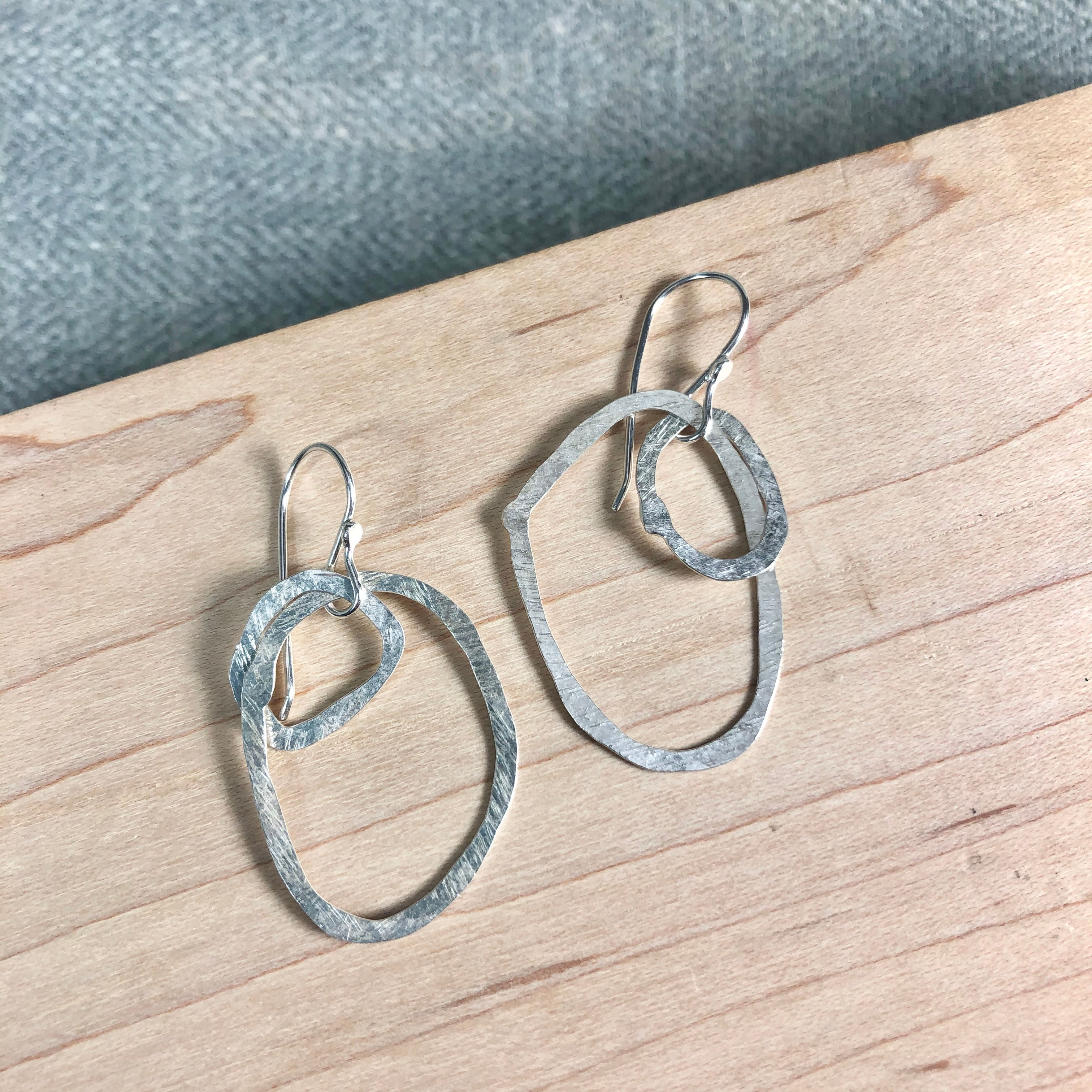 classic cirlce earrings #7