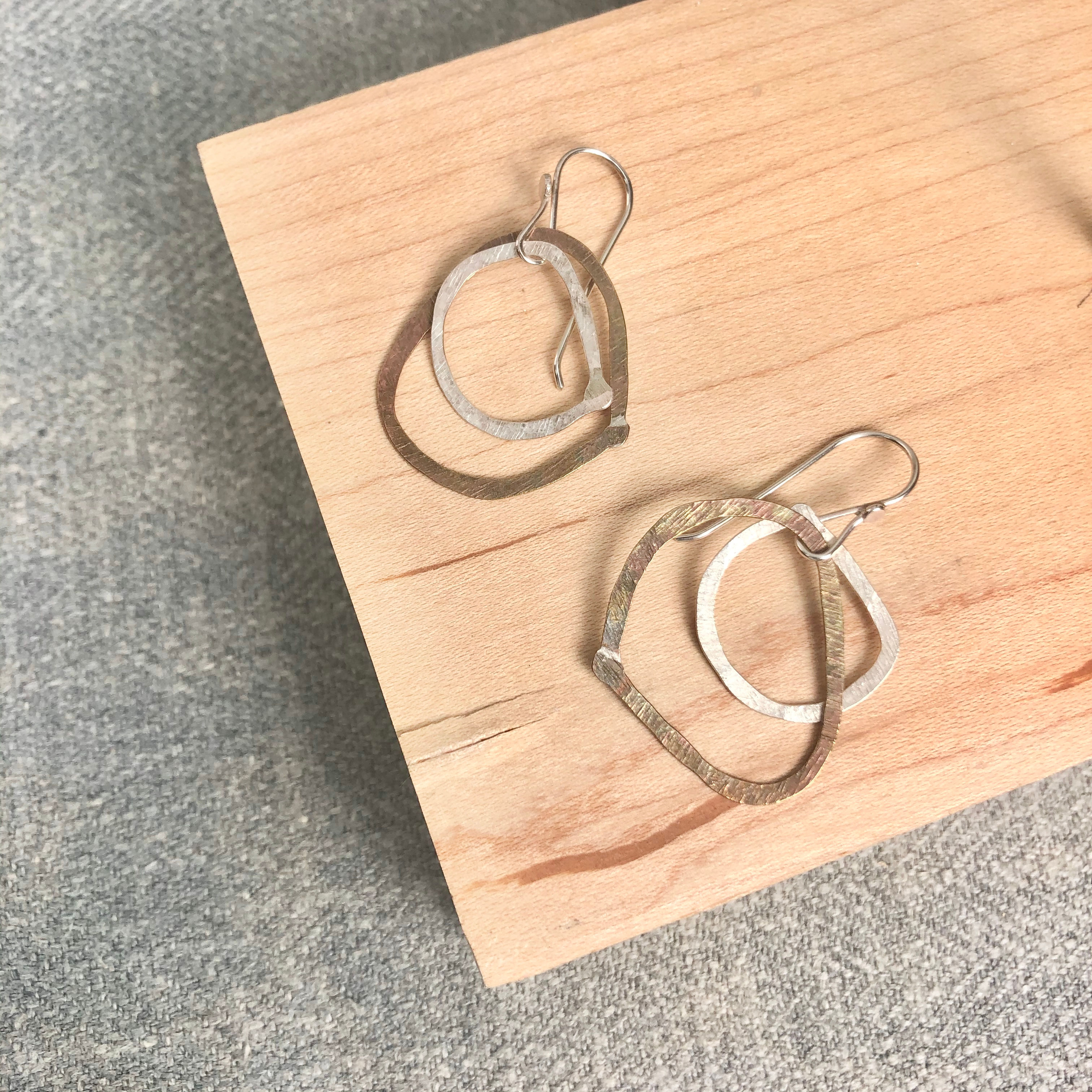 classic circle earrings #30