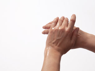 ¿Es suficiente el lavado de manos con agua y jabón?