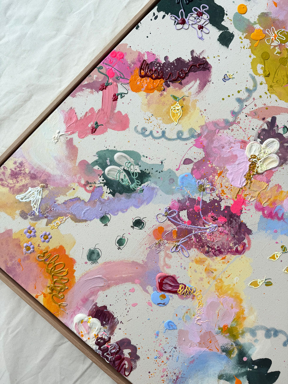 Miniaturbild: Zitronen Confetti 3, 80x100cm im Schattenfugenrahmen Eiche 