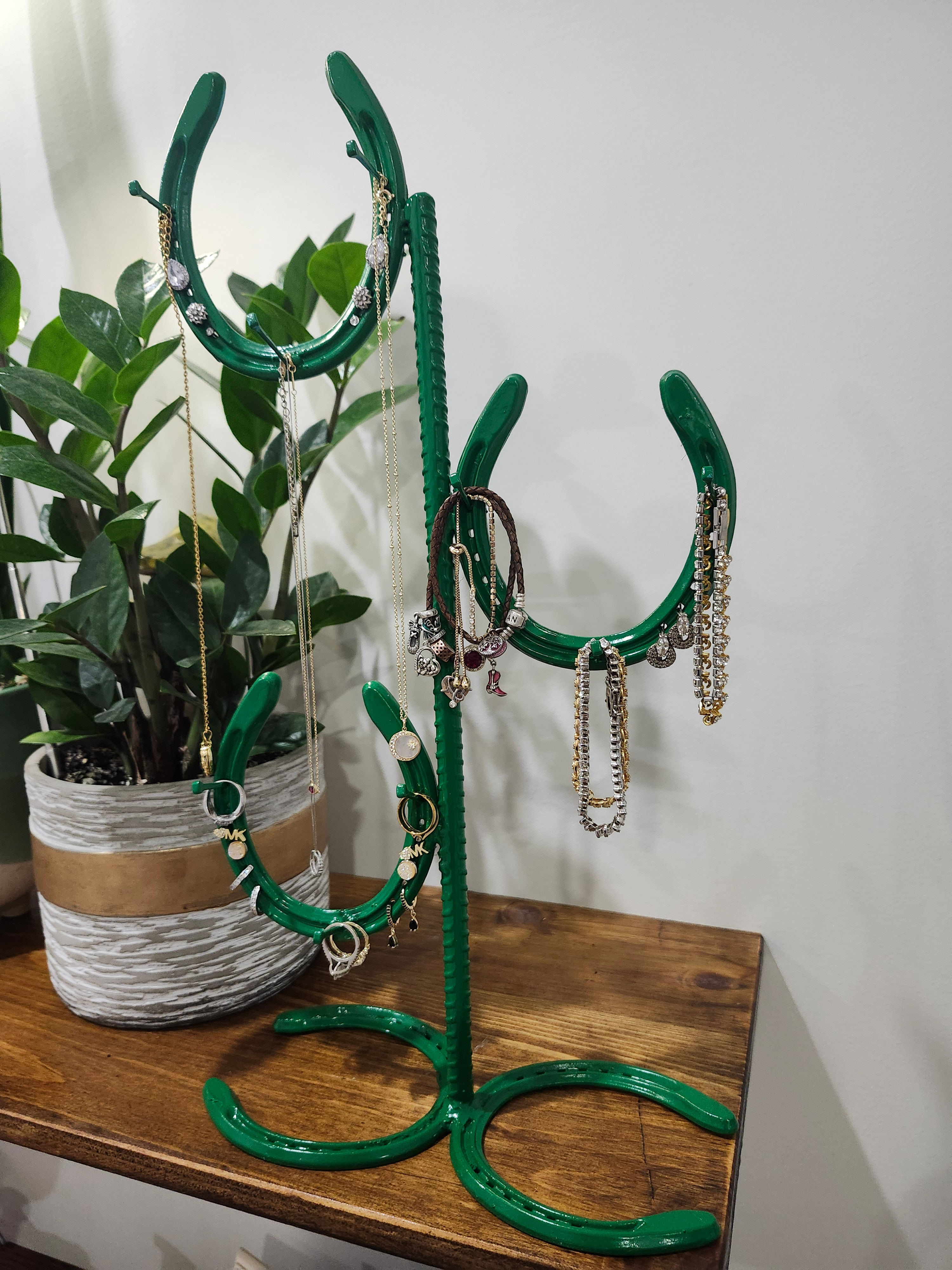 Kelly Green Handcrafted Metal Horseshoe Jewelry Stand