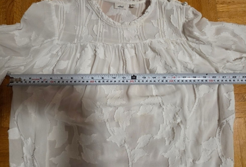 Thumbnail: Aritzia Wilfred White Textured Long Sleeve Blouse Size Medium