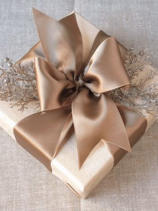 City Chic Design Firm Christmas Holiday Décor Gift Wrapping Inspiration