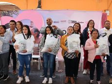 SEDIF acerca apoyos y servicios a las familias de Tlatlauquitepec