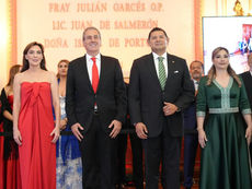 Encabezan Alejandro Armenta y Pepe Chedraui ceremonia del Grito de Independencia