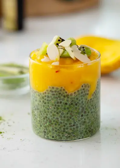 Mango-matcha-chia-pudding-served-in-jar.webp