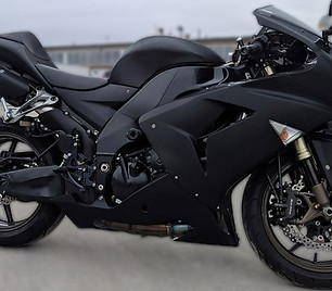 Kawasaki-Ninja-ZX-10R-Full-Personal_edited.jpg