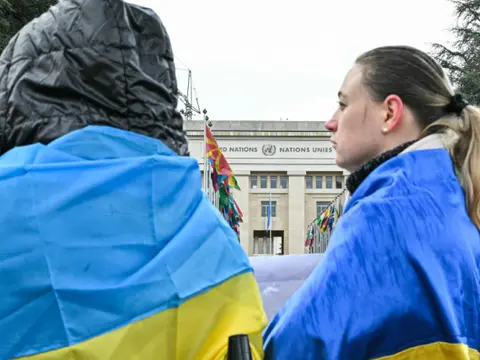 Explosão em Depósito de Munições após Ataque de Drone na Região de Kiev Deixa Dezenas de Mortos