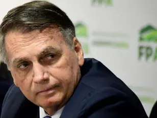 Um ano após último post, Bolsonaro volta ao centro do debate com carta e tarifaço