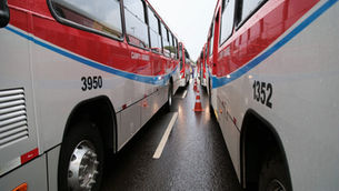 Prefeitura comprova pagamentos em dia e cobra retorno do transporte público na Capital