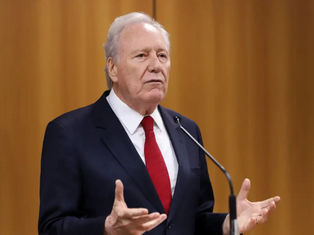 Lewandowski demite Ramagem e Anderson Torres da PF para cumprir decisão do STF