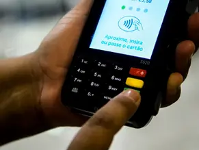 Inadimplência das famílias sobe em agosto, diz Banco Central