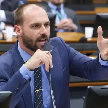 Comprovante mostra depósito de US$ 2 mi de Vorcaro para filme de Bolsonaro, diz site
