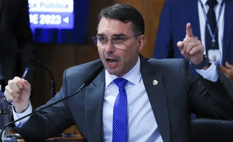 Flávio diz que grupo de Lula na PF foi ‘desmascarado’ após afastamento de Andrei